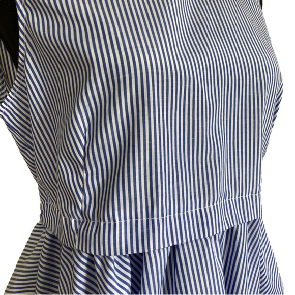 CI Sono blue & white pinstripe high collar sleeveless peplum blouse. Size M - Picture 9 of 9